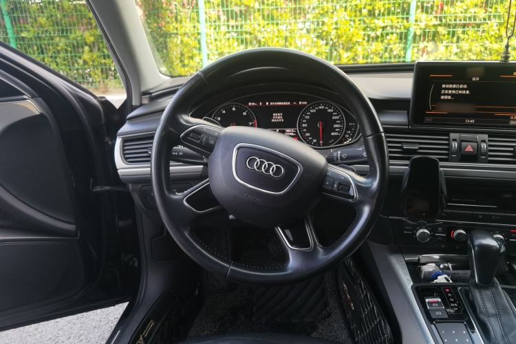 Used Audi A6L 2018 30th Anniversary Edition 35 TFSI Fashion Model Steering Wheel