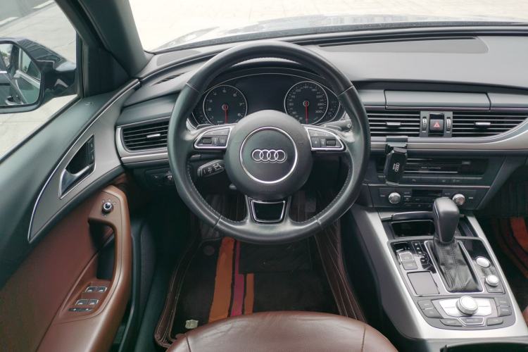 Used Audi A6L 2018 30th Anniversary Edition 45 TFSI quattro Sport model Steering Wheel