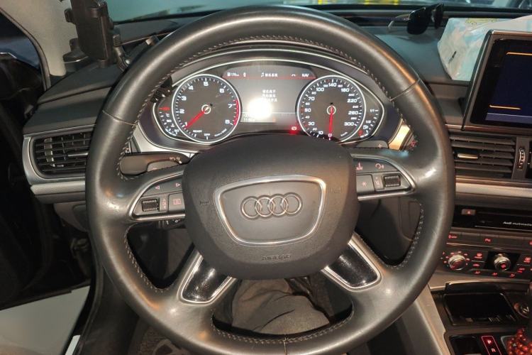 Used Audi A6L 2018 30th Anniversary Edition 35 TFSI Fashion Model Steering Wheel