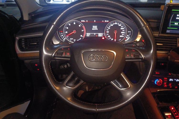 Used Audi A6L 2018 30th Anniversary Edition 30 FSI Style Model Steering Wheel