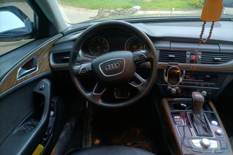 Used Audi A6L 2018 30th Anniversary Edition 30 FSI Style Model Steering Wheel