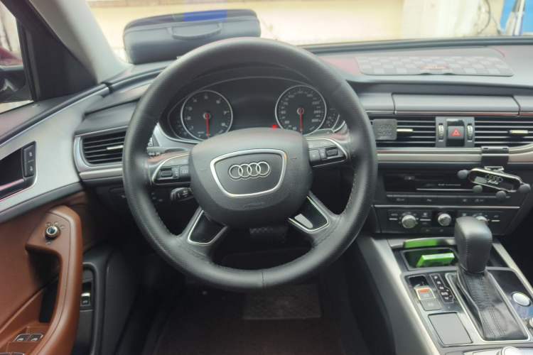Used Audi A6L 2018 30th Anniversary Edition 35 TFSI Fashion Model Steering Wheel