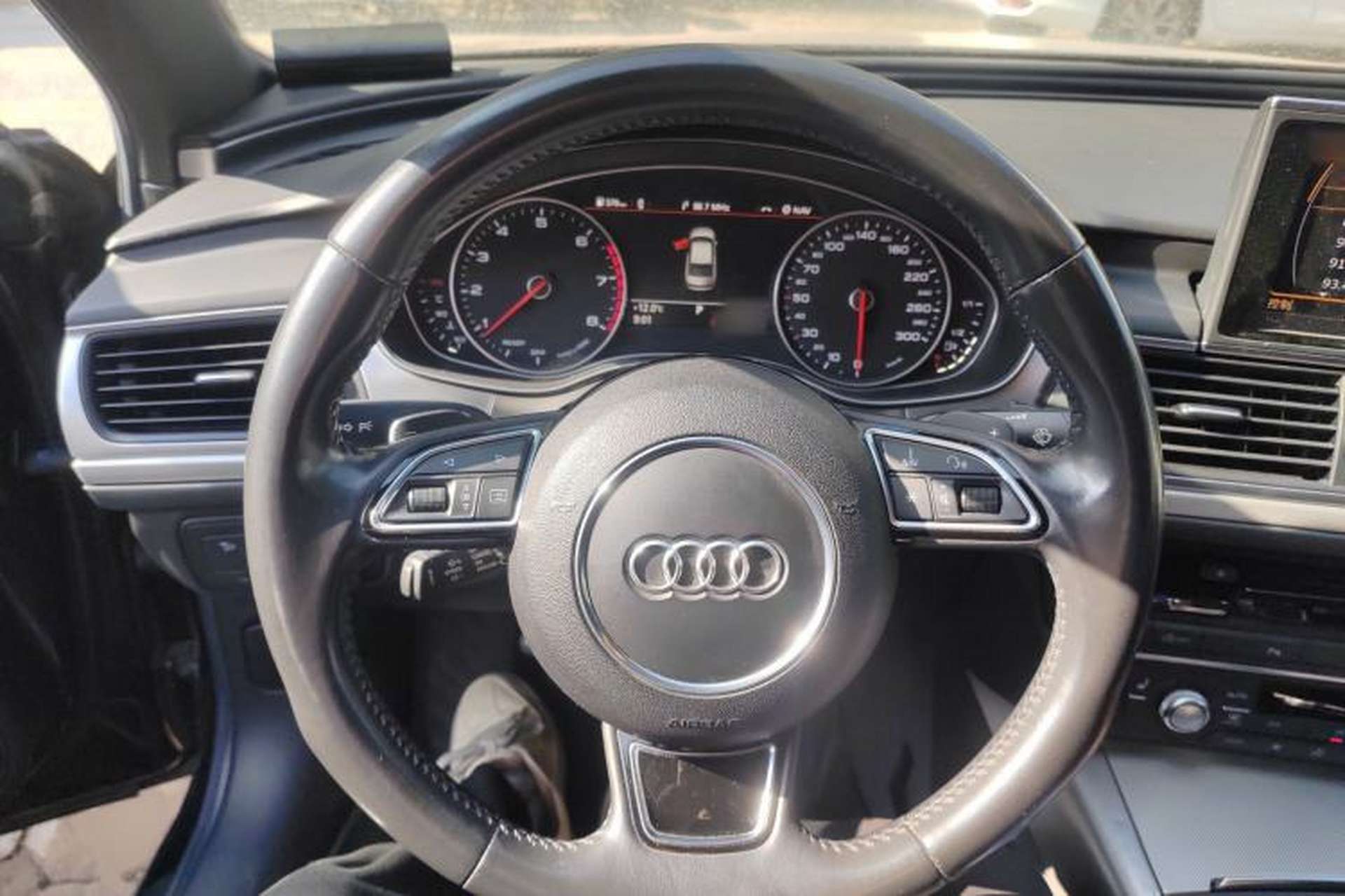 Used Audi A6L 2018 30th Anniversary Edition 45 TFSI quattro Sport model Steering Wheel