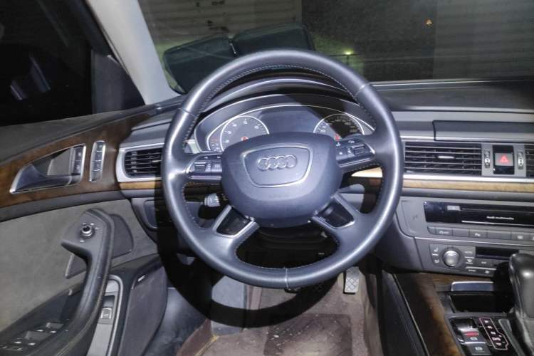 Used Audi A6L 2018 30th Anniversary Edition 45 TFSI quattro Luxury Model Steering Wheel