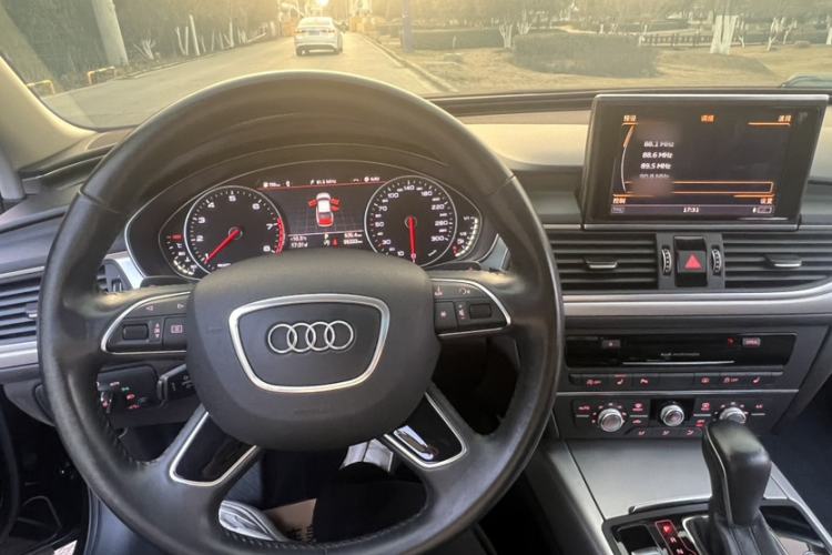 Used Audi A6L 2018 30th Anniversary Edition 35 TFSI Fashion Model Steering Wheel