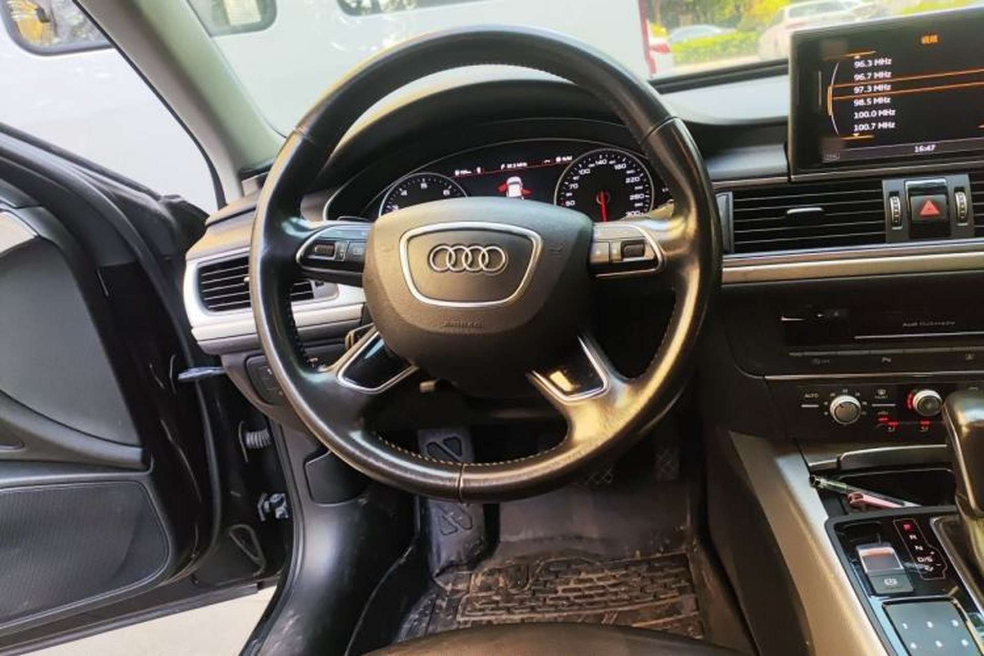 Used Audi A6L 2018 30th Anniversary Edition TFSI Trendy Model Steering Wheel