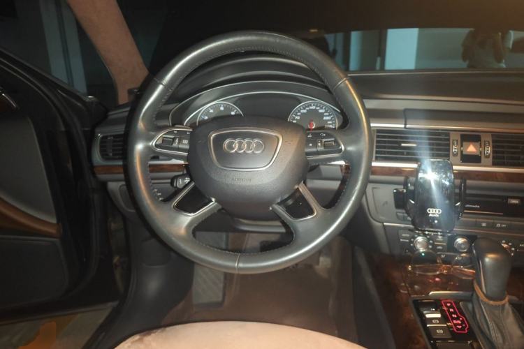Used Audi A6L 2018 30th Anniversary Edition 35 TFSI Fashion Model Steering Wheel