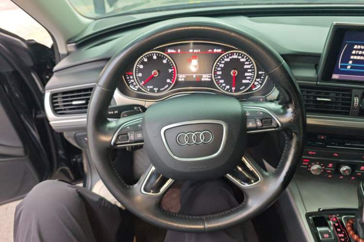 Used Audi A6L 2018 30th Anniversary Edition 35 TFSI Fashion Model Steering Wheel