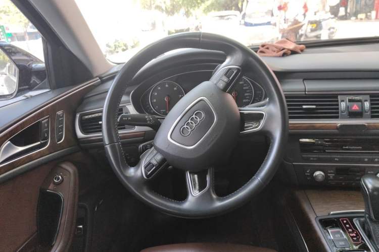 Used Audi A6L 2018 30th Anniversary Edition 45 TFSI quattro Luxury Model Steering Wheel