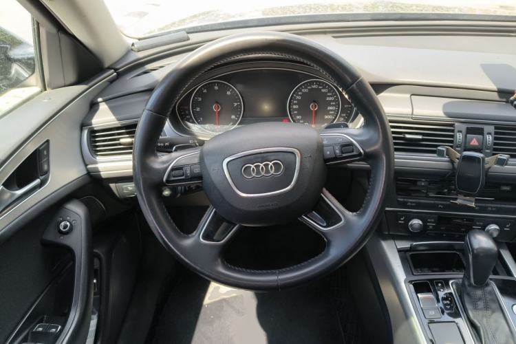 Used Audi A6L 2018 30th Anniversary Edition 35 TFSI Fashion Model Steering Wheel