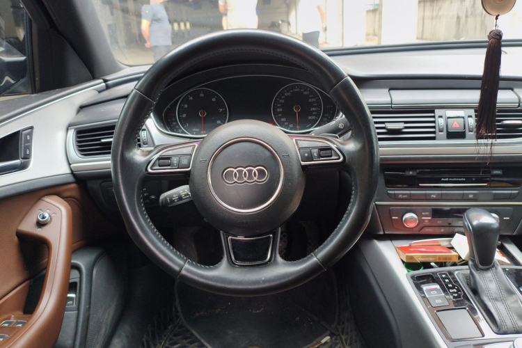 Used Audi A6L 2018 30th Anniversary Edition 45 TFSI quattro Sport model Steering Wheel