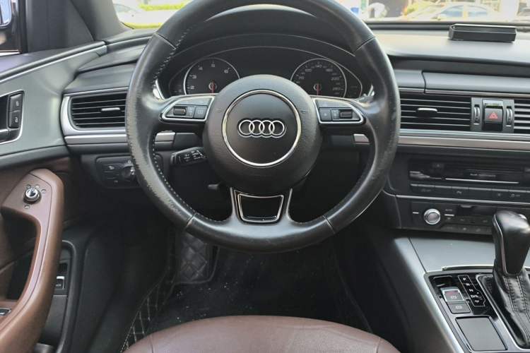 Used Audi A6L 2018 30th Anniversary Edition 35 TFSI Sport Edition Steering Wheel