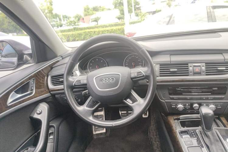 Used Audi A6L 2018 30th Anniversary Edition 35 TFSI Fashion Model Steering Wheel
