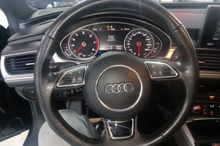 Used Audi A6L 2018 30th Anniversary Edition 45 TFSI quattro Sport model Steering Wheel