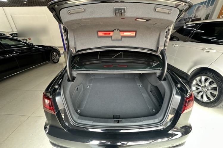 Used Audi A6L 2018 35 TFSI Collector's Edition Trunk