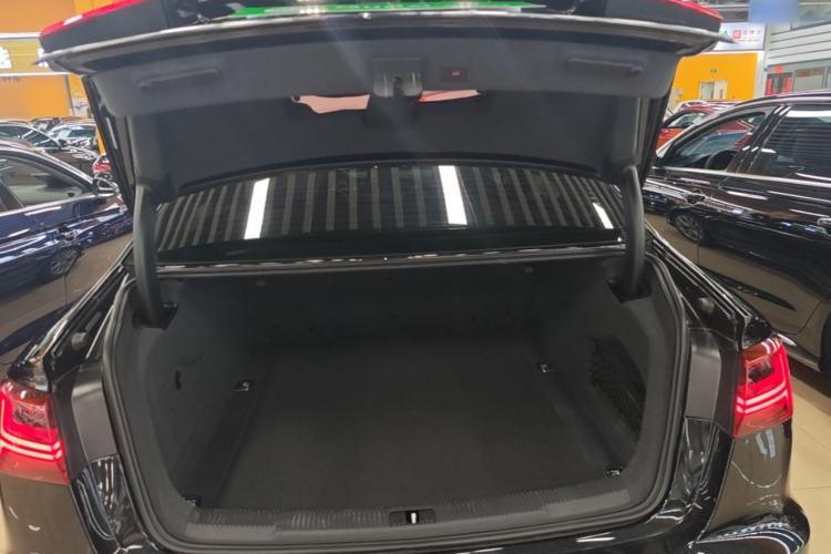 Used Audi A6L 2018 35 TFSI Collector's Edition Trunk