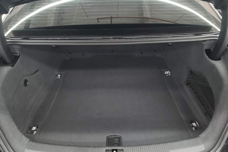 Used Audi A6L 2018 35 TFSI Collector's Edition Trunk