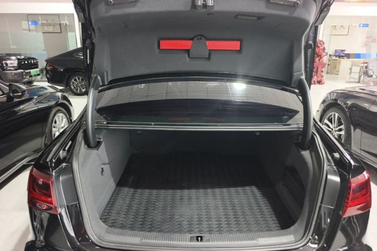 Used Audi A6L 2018 30th Anniversary Edition 35 TFSI Fashion Model Trunk