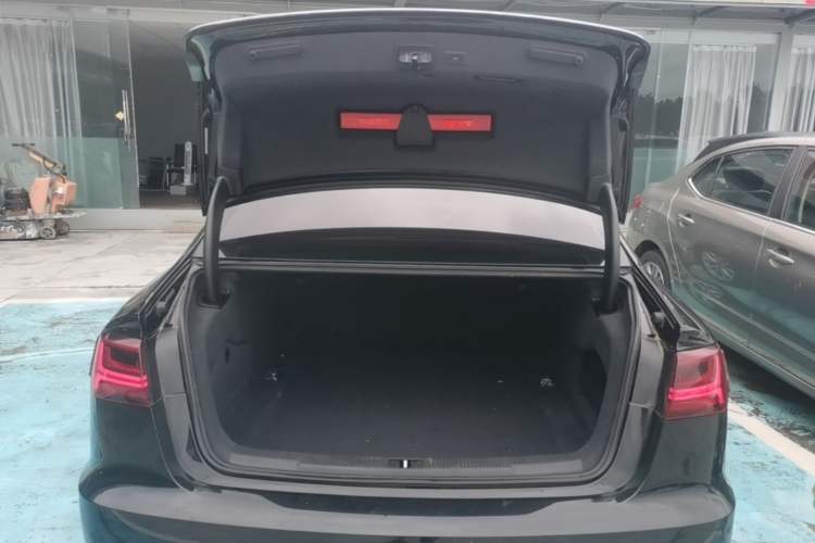 Used Audi A6L 2018 30th Anniversary Edition 35 TFSI Fashion Model Trunk
