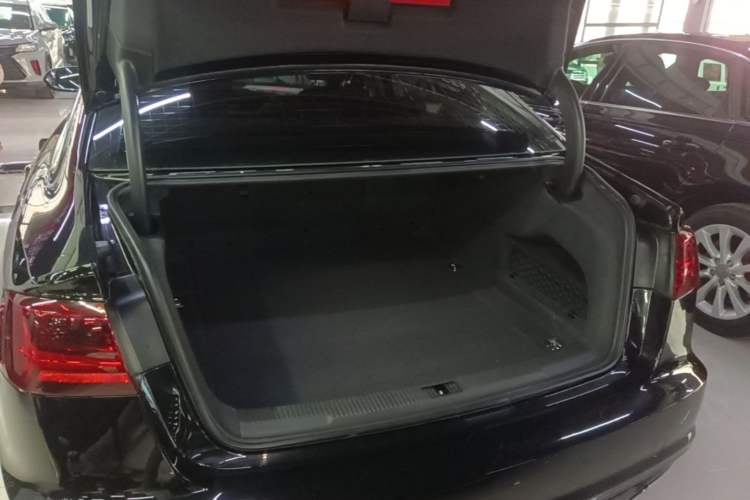 Used Audi A6L 2018 30th Anniversary Edition 35 TFSI Fashion Model Trunk