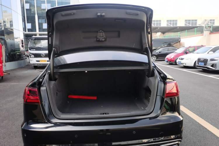 Used Audi A6L 2018 30th Anniversary Edition 35 TFSI Fashion Model Trunk
