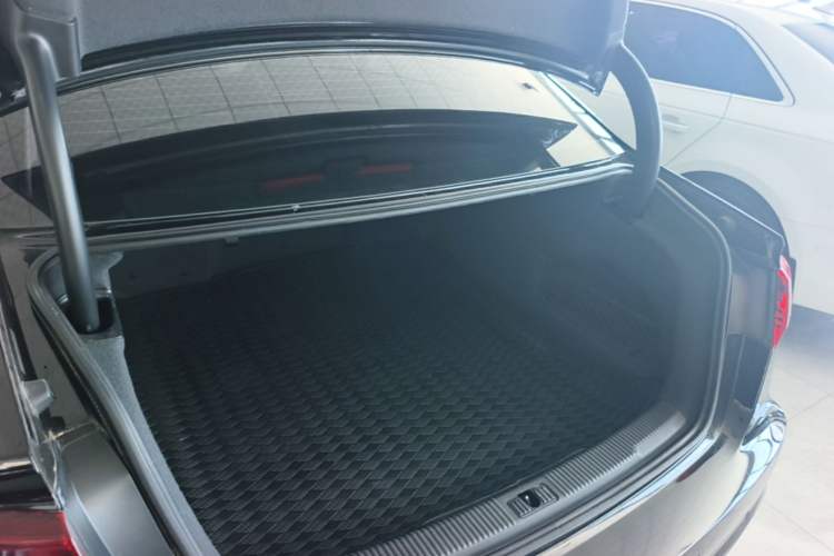 Used Audi A6L 2018 30th Anniversary Edition 35 TFSI Fashion Model Trunk