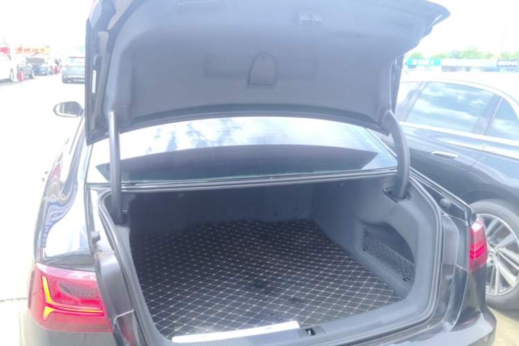 Used Audi A6L 2018 30th Anniversary Edition 35 TFSI Fashion Model Trunk