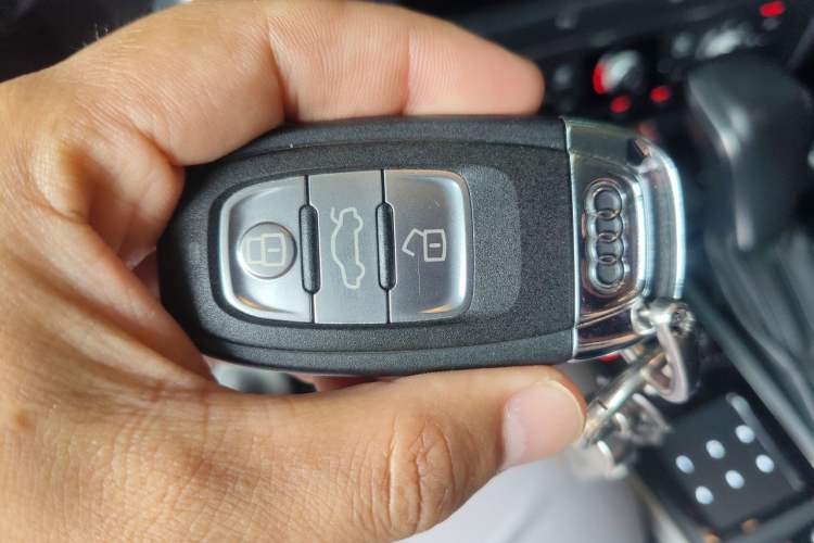 Used Audi A6L 2018 30th Anniversary Edition 35 TFSI Fashion Model Vehicle Key