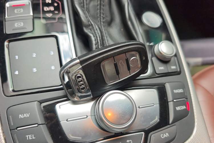 Used Audi A6L 2018 35 TFSI Collector's Edition Vehicle Key