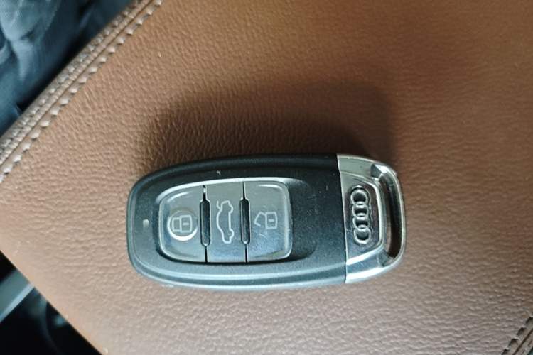 Used Audi A6L 2018 35 TFSI Collector's Edition Vehicle Key