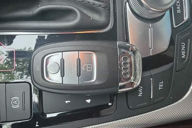 Used Audi A6L 2018 30th Anniversary Edition 35 TFSI Sport Edition Vehicle Key