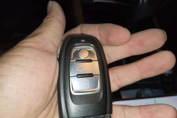 Used Audi A6L 2018 30th Anniversary Edition 30 FSI Style Model Vehicle Key