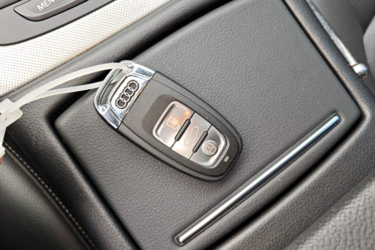 Used Audi A6L 2018 30th Anniversary Edition 45 TFSI quattro Sport model Vehicle Key