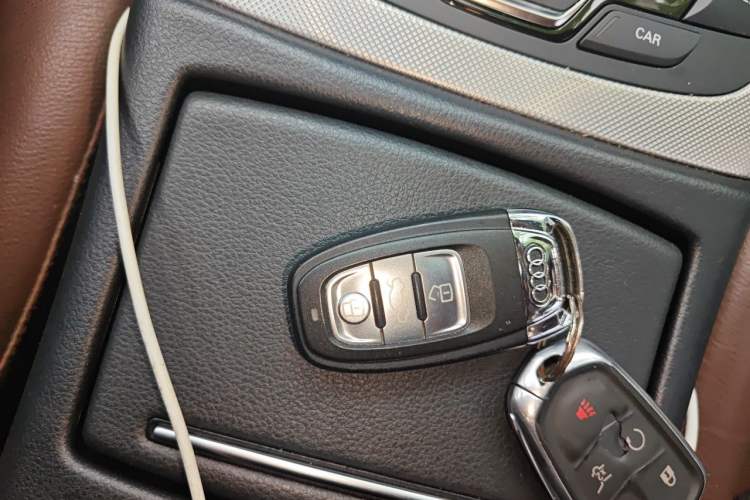 Used Audi A6L 2018 30th Anniversary Edition 45 TFSI quattro Sport model Vehicle Key