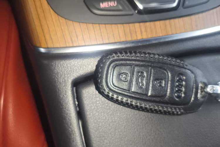 Used Audi A6L 2018 30th Anniversary Edition 30 FSI Style Model Vehicle Key