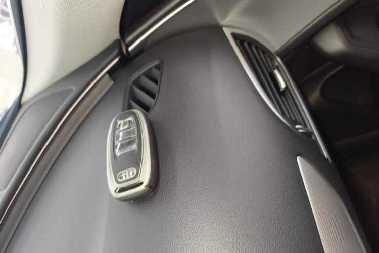 Used Audi A6L 2018 35 TFSI Collector's Edition Vehicle Key