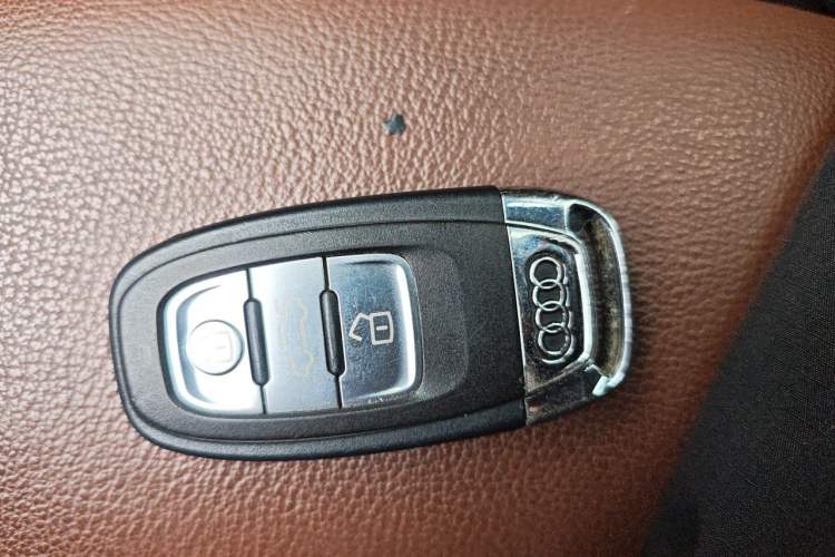 Used Audi A6L 2018 30th Anniversary Edition 45 TFSI quattro Sport model Vehicle Key