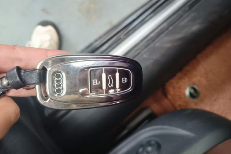 Used Audi A6L 2018 30th Anniversary Edition 30 FSI Style Model Vehicle Key