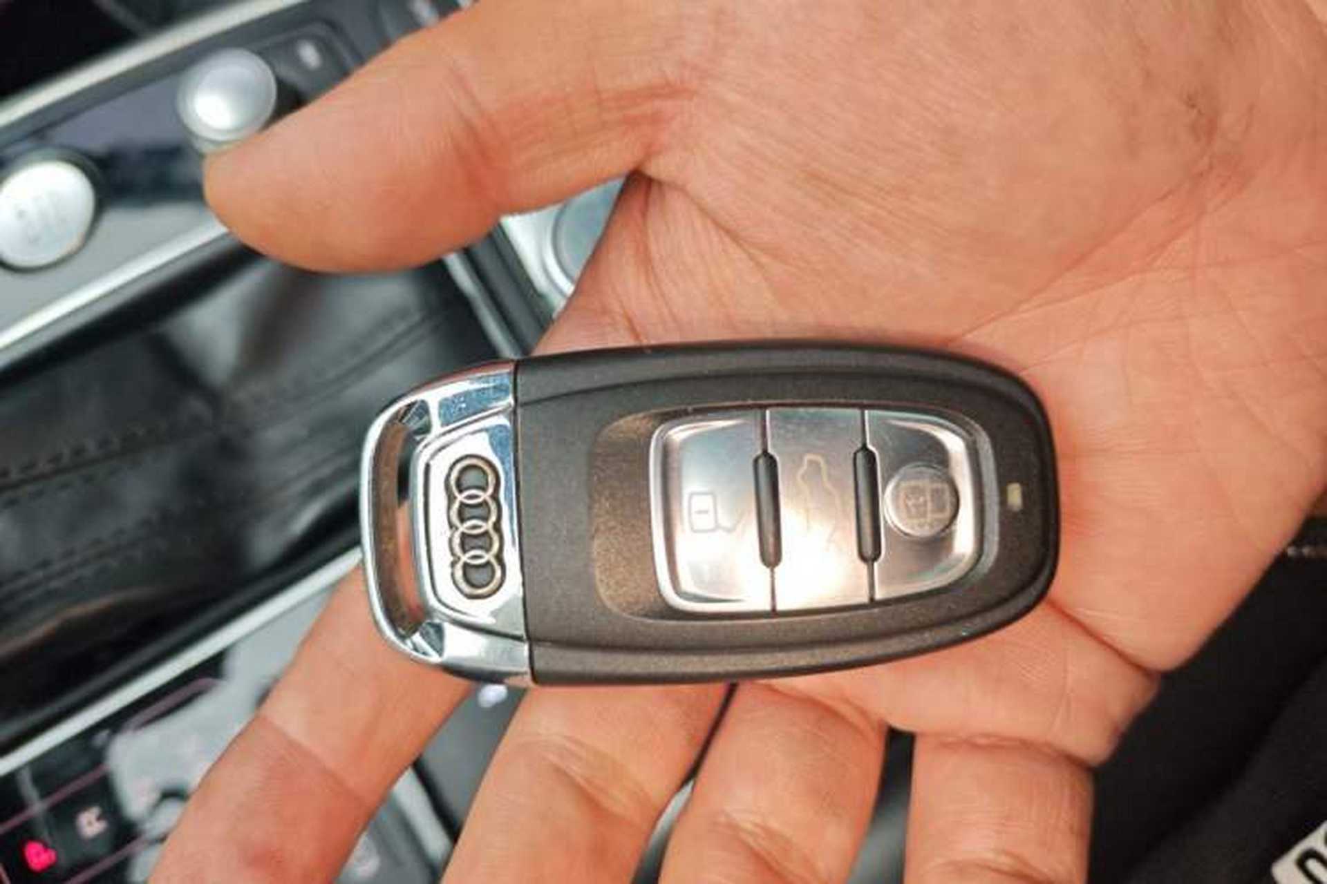Used Audi A6L 2018 30th Anniversary Edition 35 TFSI Fashion Model Vehicle Key