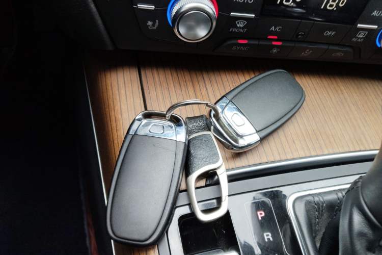 Used Audi A6L 2018 30 FSI Collector's Edition Vehicle Key