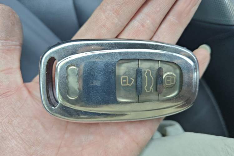 Used Audi A6L  Vehicle Key