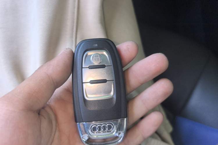 Used Audi A6L 2018 30th Anniversary Edition 30 FSI Style Model Vehicle Key