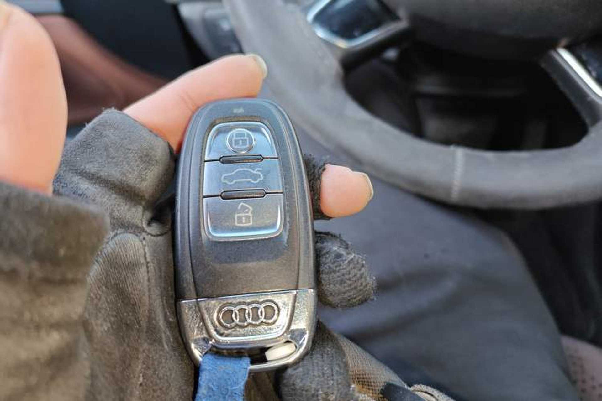 Used Audi A6L 2018 30 FSI Collector's Edition Vehicle Key