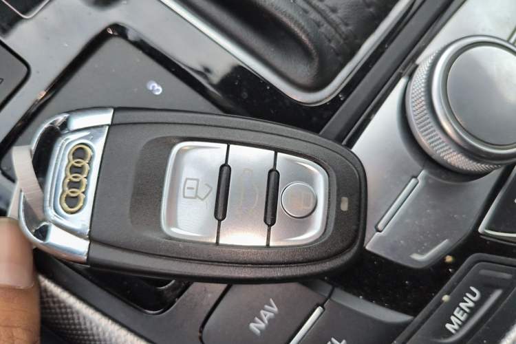 Used Audi A6L 2018 30th Anniversary Edition 45 TFSI quattro Sport model Vehicle Key