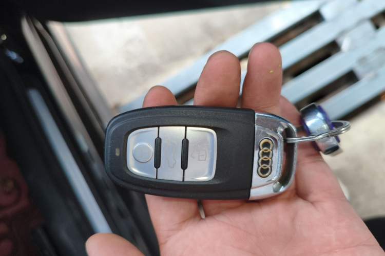 Used Audi A6L 2018 30th Anniversary Edition 30 FSI Style Model Vehicle Key