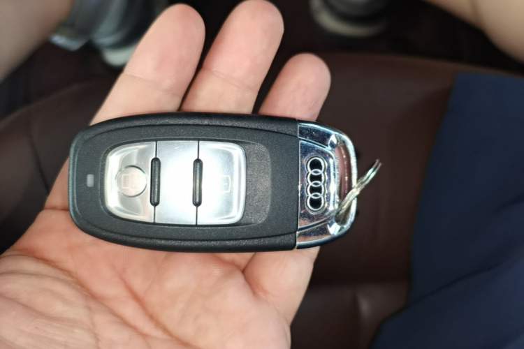 Used Audi A6L 2018 30th Anniversary Edition 45 TFSI quattro Sport model Vehicle Key