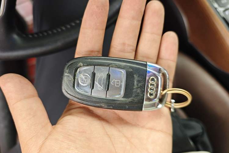 Used Audi A6L 2018 30th Anniversary Edition 30 FSI Style Model Vehicle Key