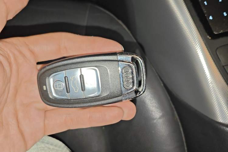 Used Audi A6L 2018 35 TFSI Collector's Edition Vehicle Key
