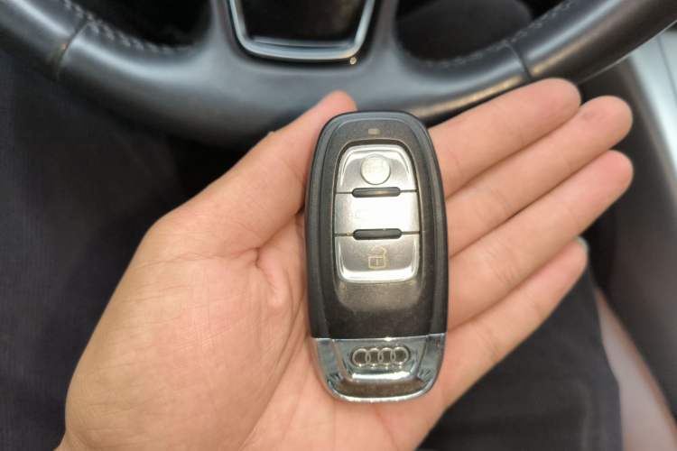 Used Audi A6L 2018 30th Anniversary Edition 35 TFSI Sport Edition Vehicle Key