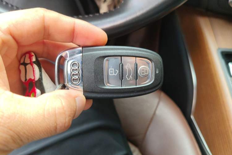Used Audi A6L 2018 30th Anniversary Edition 30 FSI Style Model Vehicle Key
